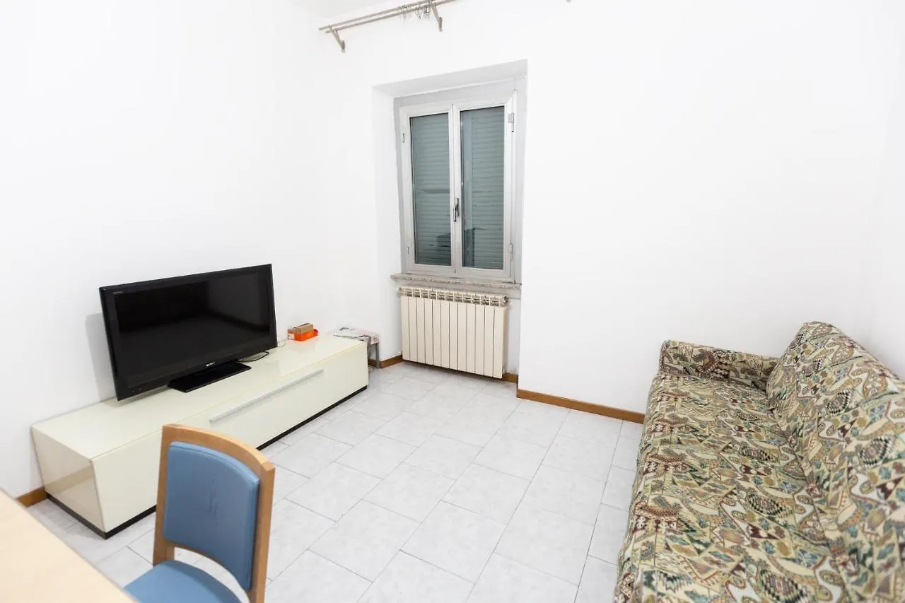 Dream House Chinatown Daire Milano