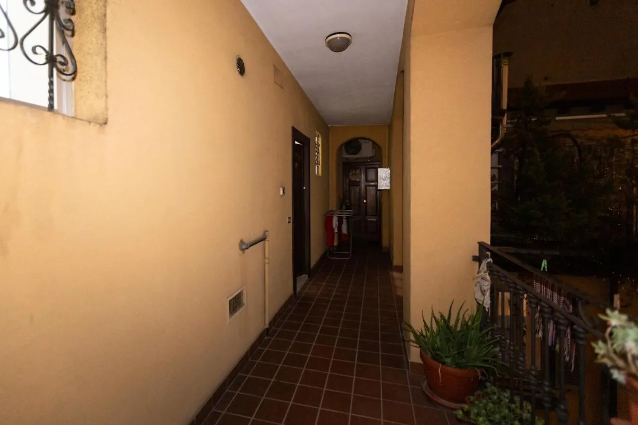 Dream House Chinatown Daire Milano